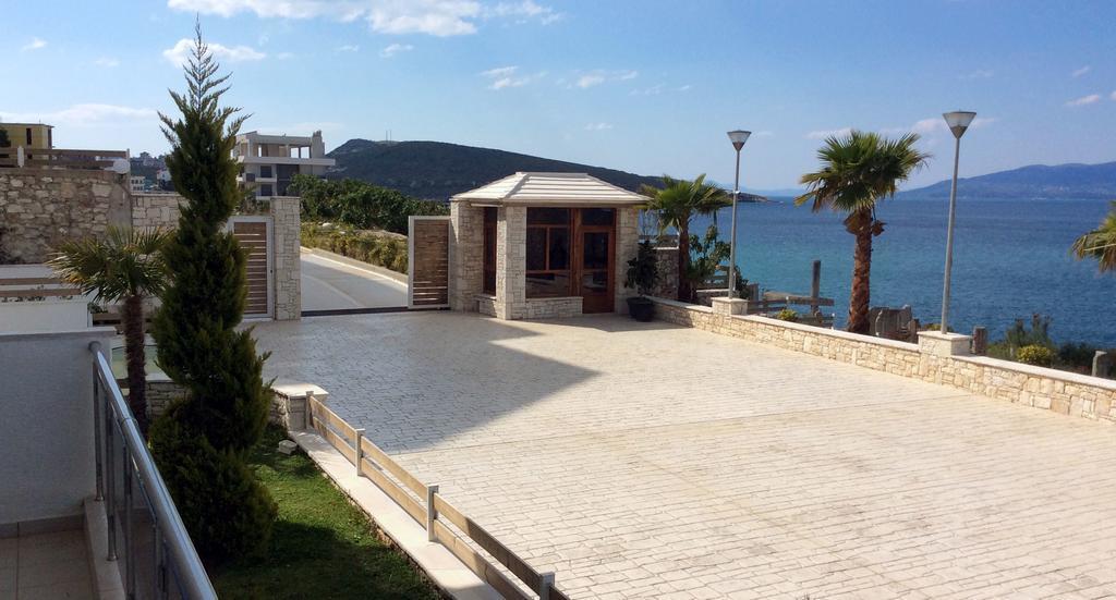White Residence Apartament Saranda Kültér fotó